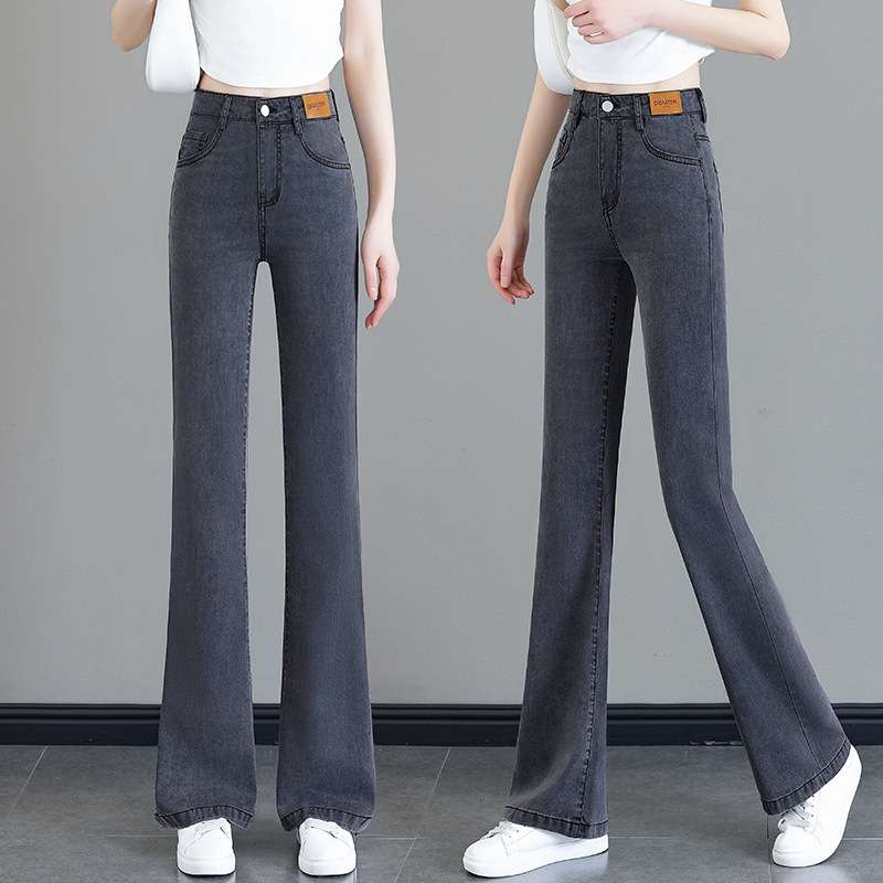 カジュアルコーデ  ハイウエストフレアデニムパンツ