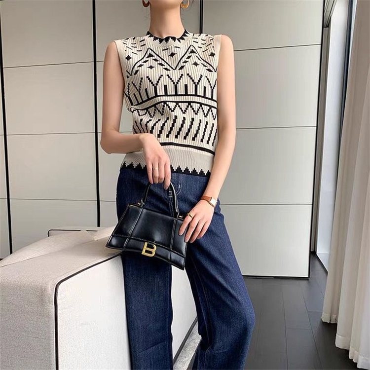 https://fulmo-img-server.com/casualfa/363eb171-a293-4b7f-84ae-e6a5e208a0c6.jpg