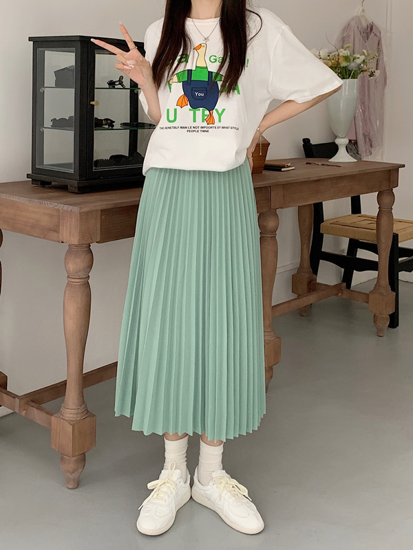 カジュアルコーデ ふんわりプリーツロングスカート