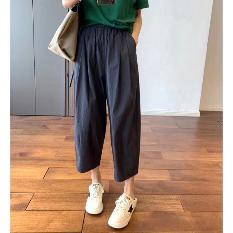 カジュアルコーデ ゆったりタックワイドパンツ