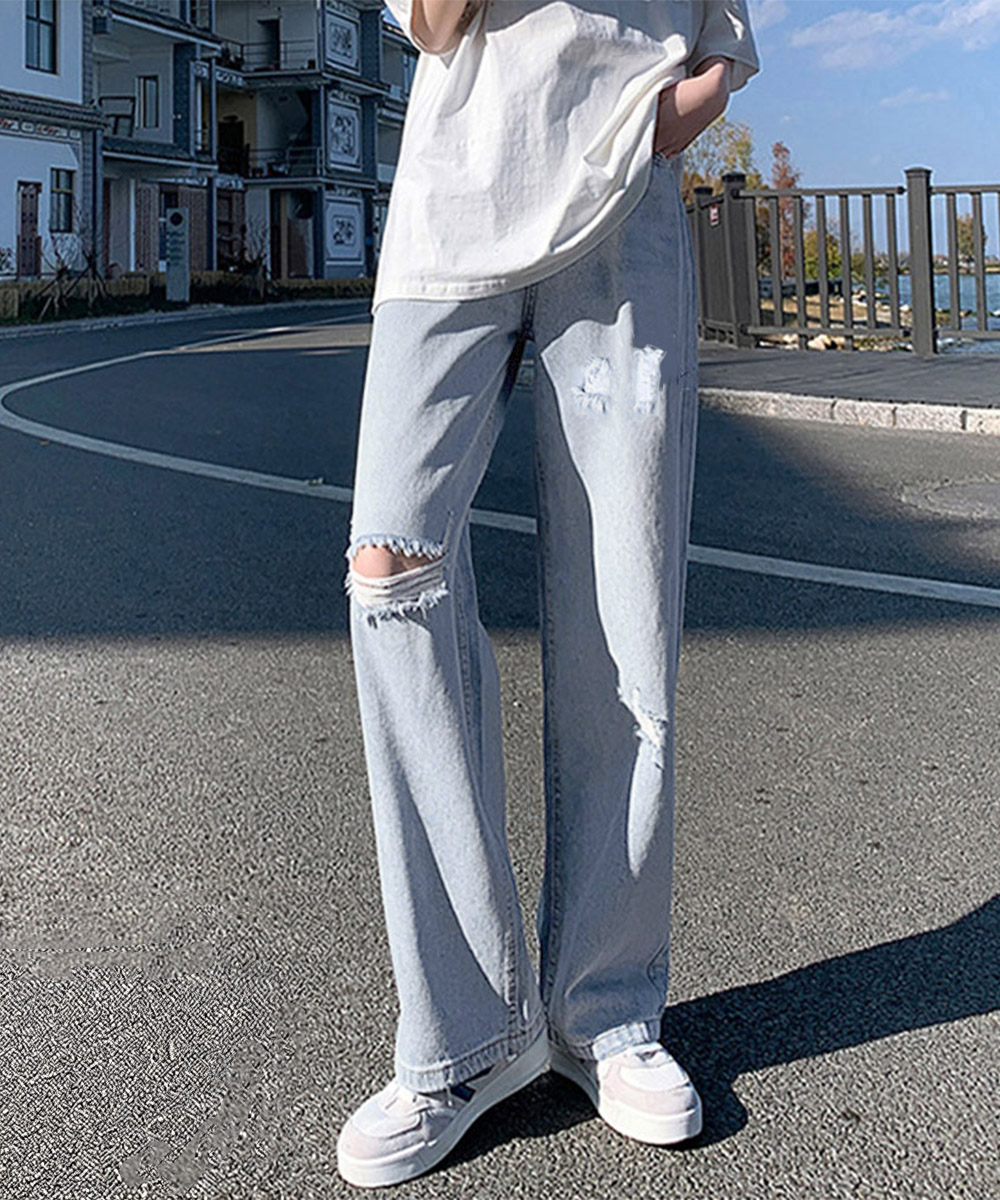 カジュアルコーデ ハイウエストダメージ加工デニムパンツ