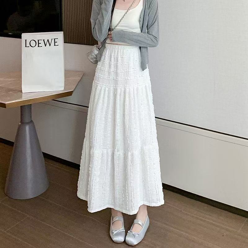 カジュアルコーデ ふんわりシャーリングロングスカート
