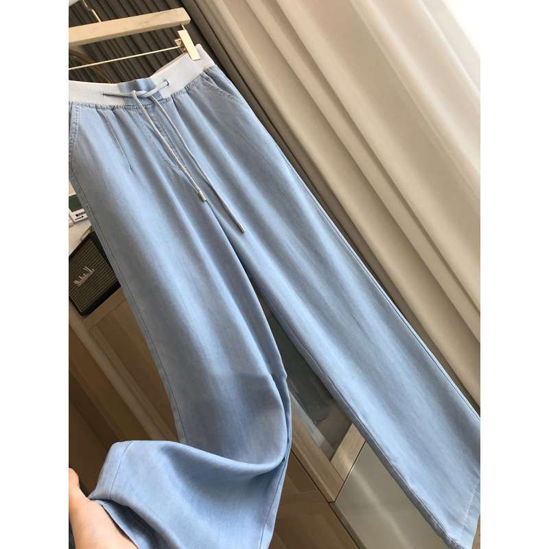 カジュアルコーデ  ゆったりリラックスワイドデニムパンツ
