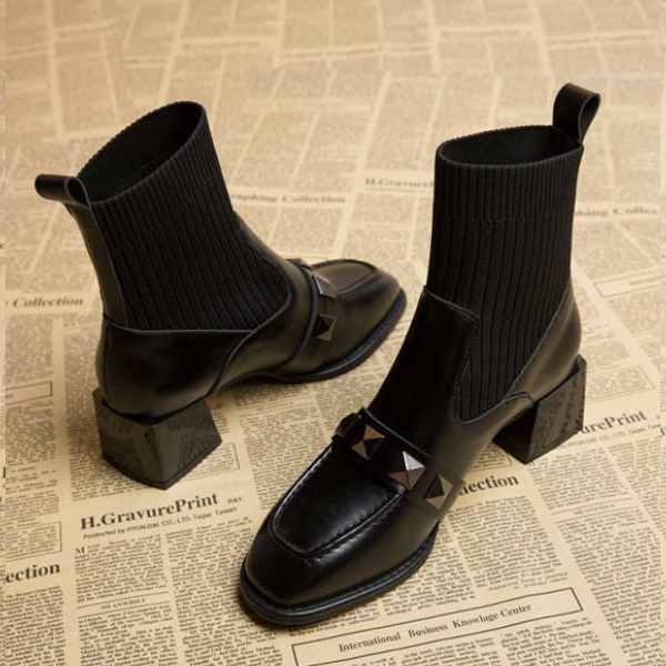 カジュアルコーデ レディース ソックスブーツ 黒 厚底 太ヒール レザー調 ショートブーツ