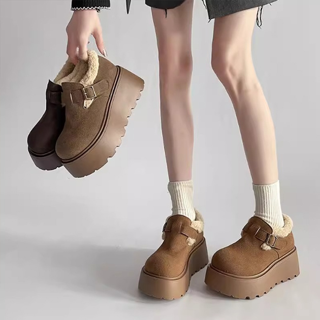 カジュアルコーデ レディース ムートン調 厚底ショートブーツ 裏ボア 暖かい美脚ブーツ