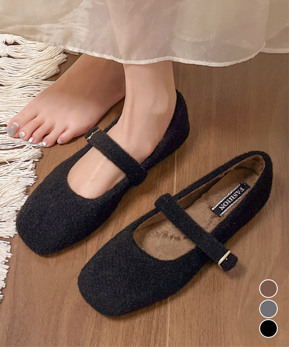 カジュアルコーデ もこもこメリージェーン風スニーカー ふわふわ素材