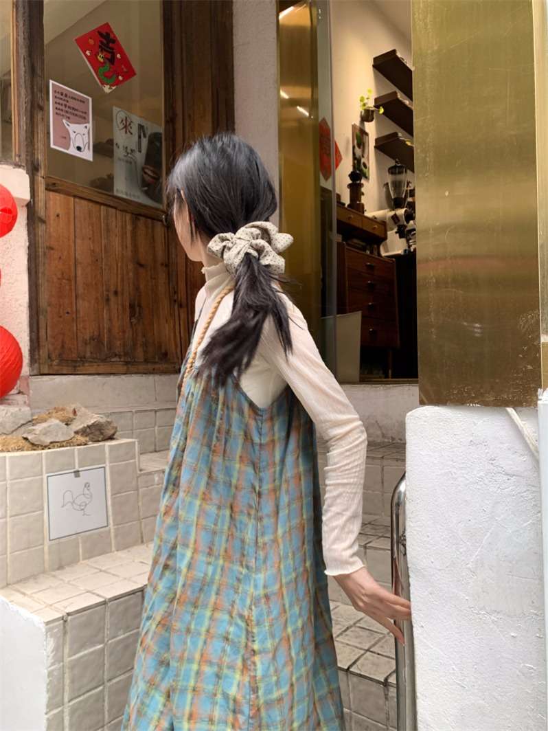 カジュアルコーデ  ゆったりチェック柄キャミワンピース