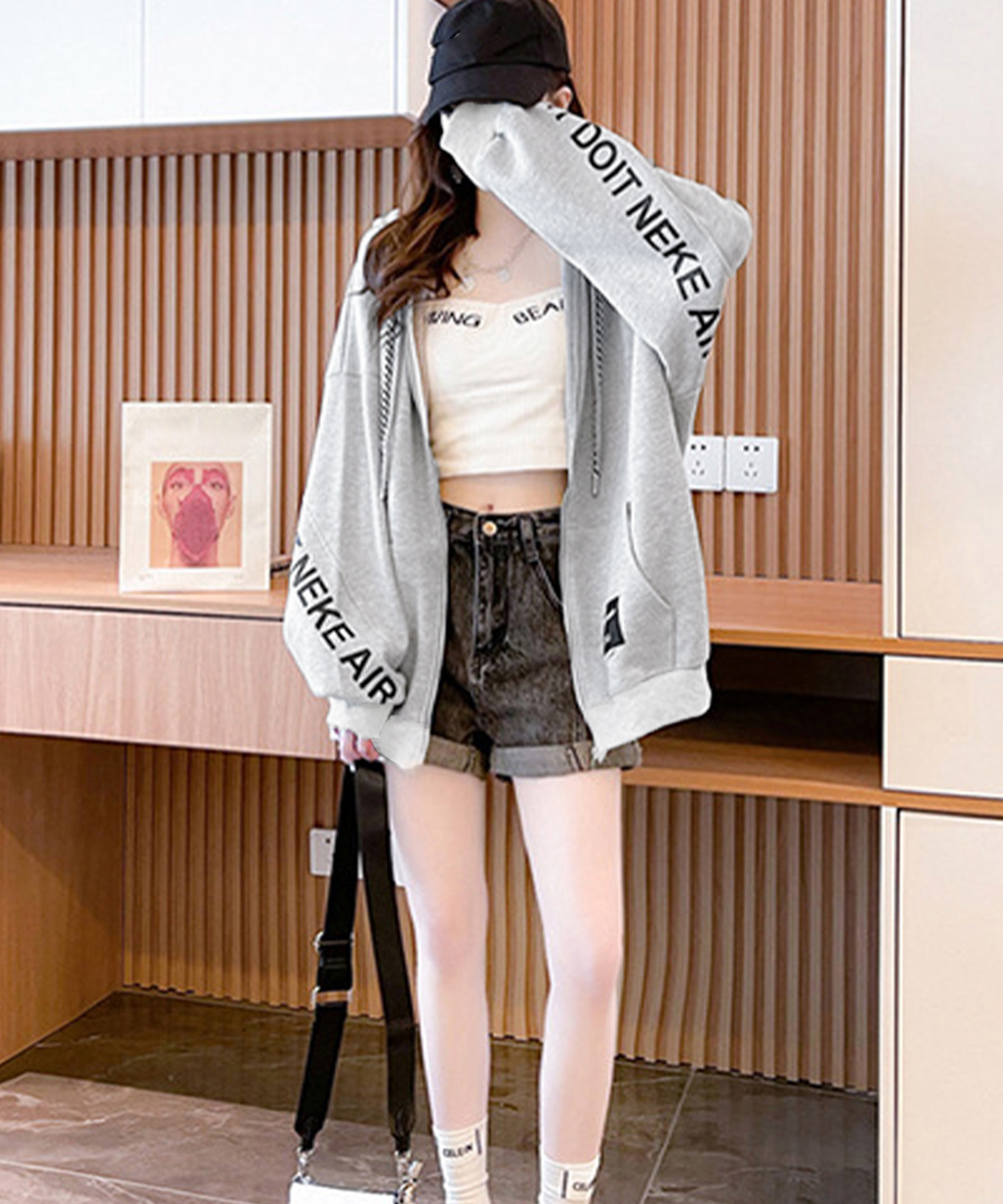 https://fulmo-img-server.com/casualfa/6ffd486e-b483-4dd4-9d18-cd5568de71d0.jpg