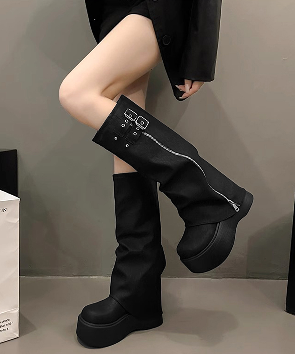 カジュアルコーデ 厚底ルーズブーツ レディース ロング丈