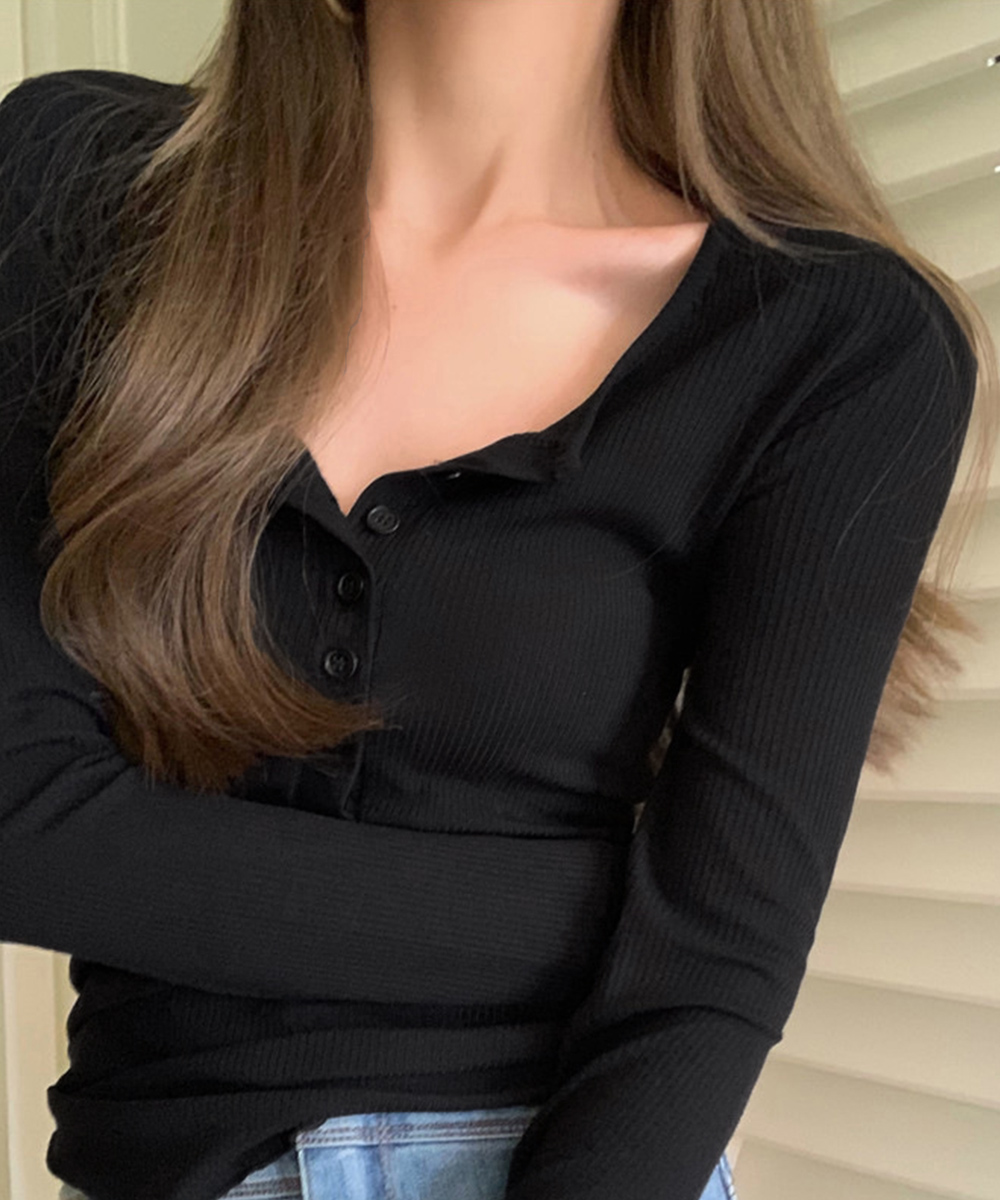 カジュアルコーデ リブ編み長袖ボタン付きフィットトップス