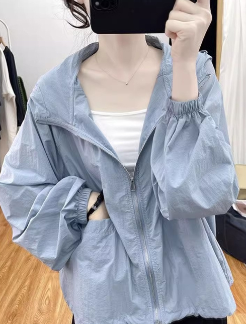 https://fulmo-img-server.com/casualfa/77a06236-82ba-46f6-b410-a2a8adc364f4.jpg