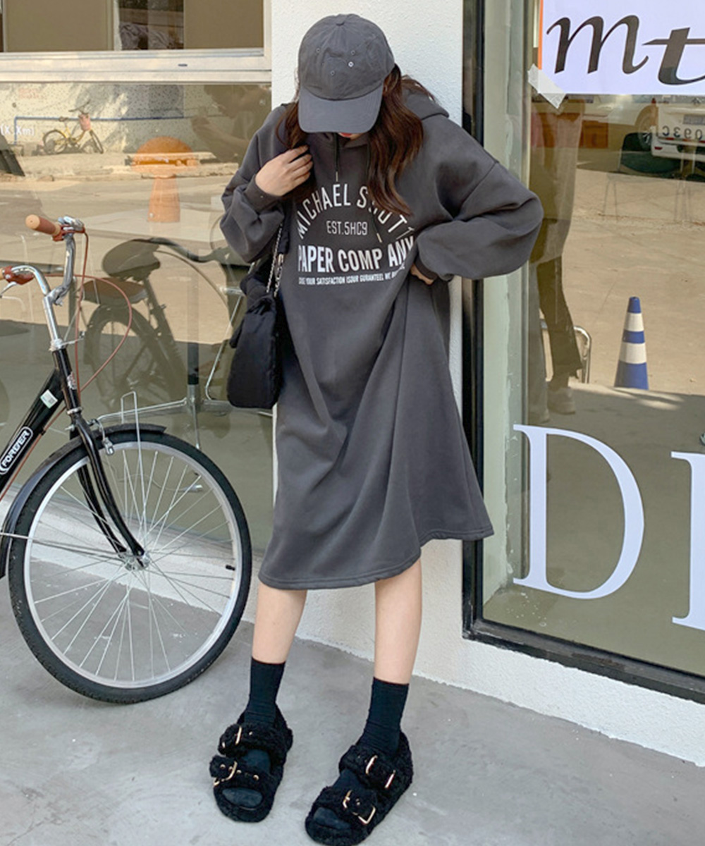 カジュアルコーデ 裏起毛フード付きワンピース厚手暖かトレーナー