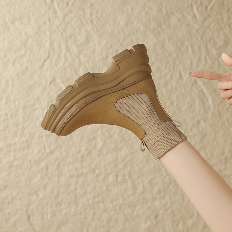 カジュアルコーデ 厚底ソックスブーツ レディース ショートブーツ 美脚効果