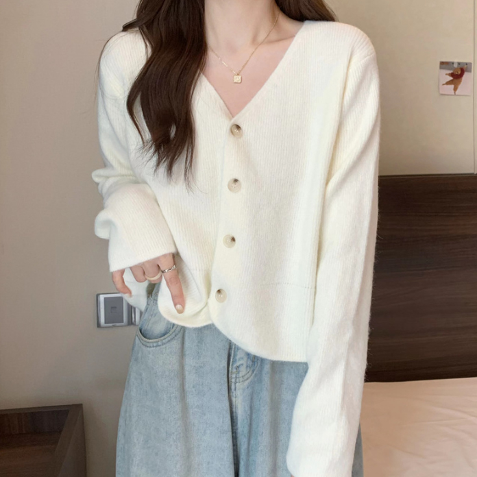 https://fulmo-img-server.com/casualfa/84bef61f-4163-4518-8a37-4f5a4fddc823.jpg