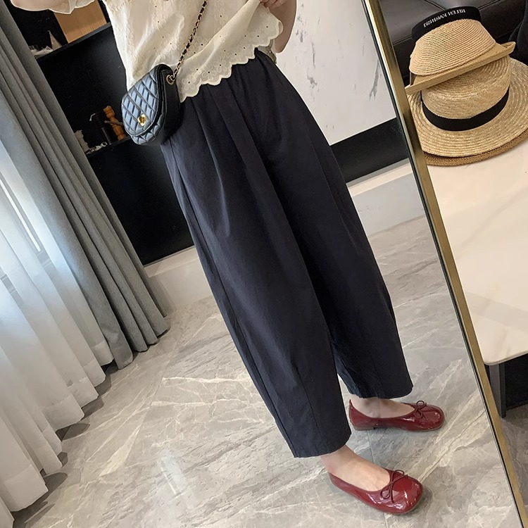 カジュアルコーデ ゆったりタックワイドパンツ
