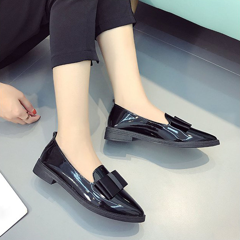 カジュアルコーデ リボンローファー風スニーカー レディース ローヒール