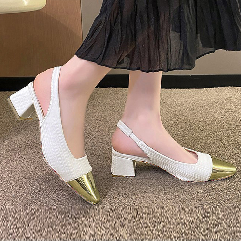 カジュアルコーデ バックストラップ スニーカー風 角型つま先 パンプス