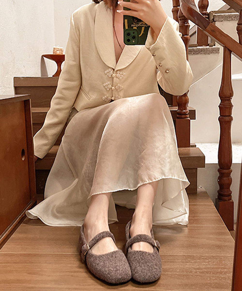 カジュアルコーデ もこもこメリージェーン風スニーカー ふわふわ素材