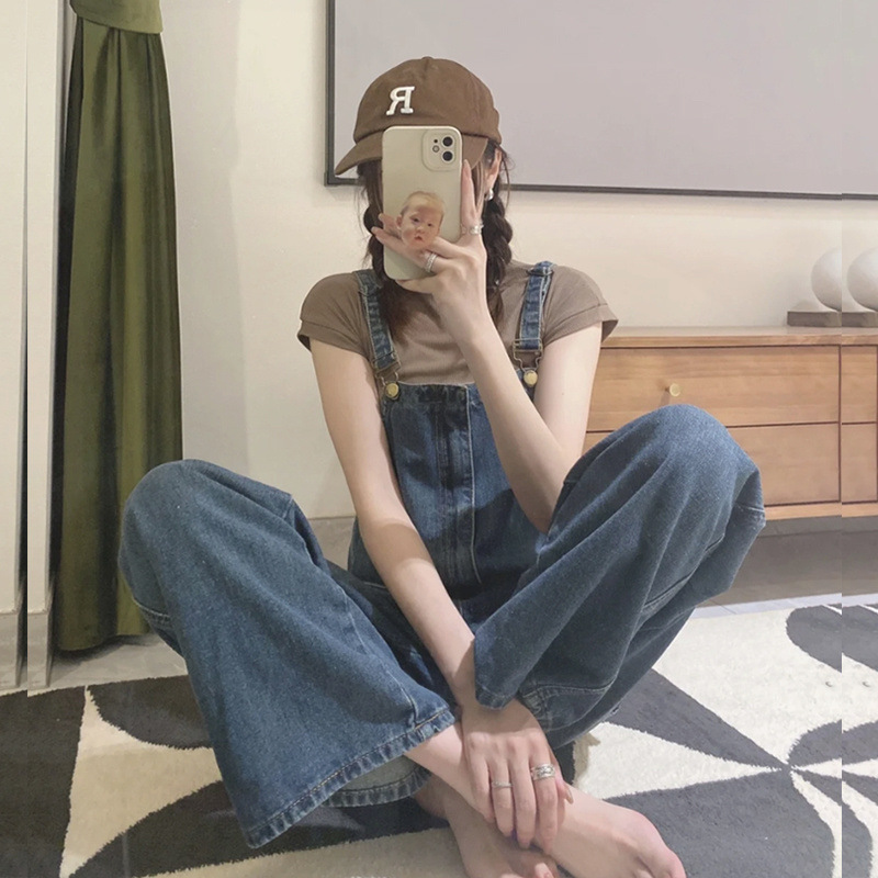 カジュアルコーデ カジュアルコーデ ゆったりサロペットデニムパンツ