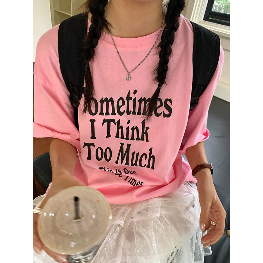 カジュアルコーデ メッセージプリント半袖ゆるトップス
