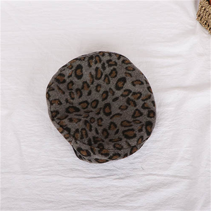 カジュアルコーデ 豹柄ベレー帽 レディース 帽子 小顔効果 暖かい