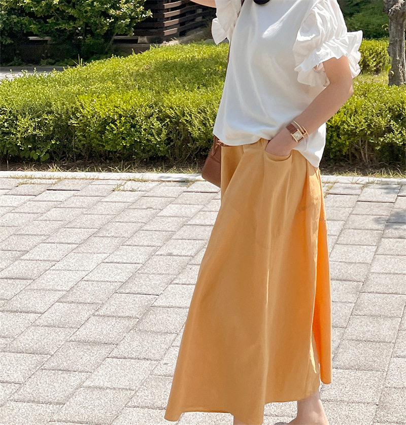 カジュアルコーデ フリル袖ゆったりブラウス