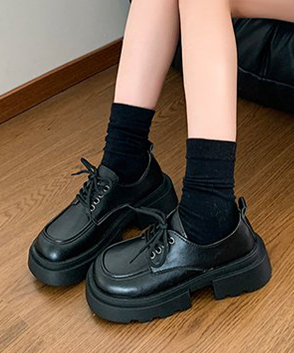 カジュアルコーデ 厚底編み上げスニーカー レザー調太ヒール靴