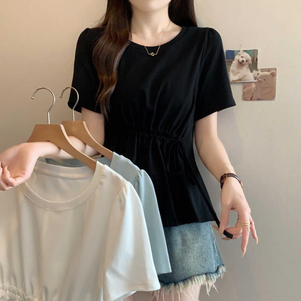 カジュアルコーデ ウエストギャザー調節ペプラムトップス