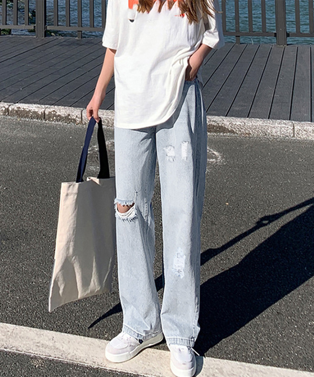 カジュアルコーデ ハイウエストダメージ加工デニムパンツ