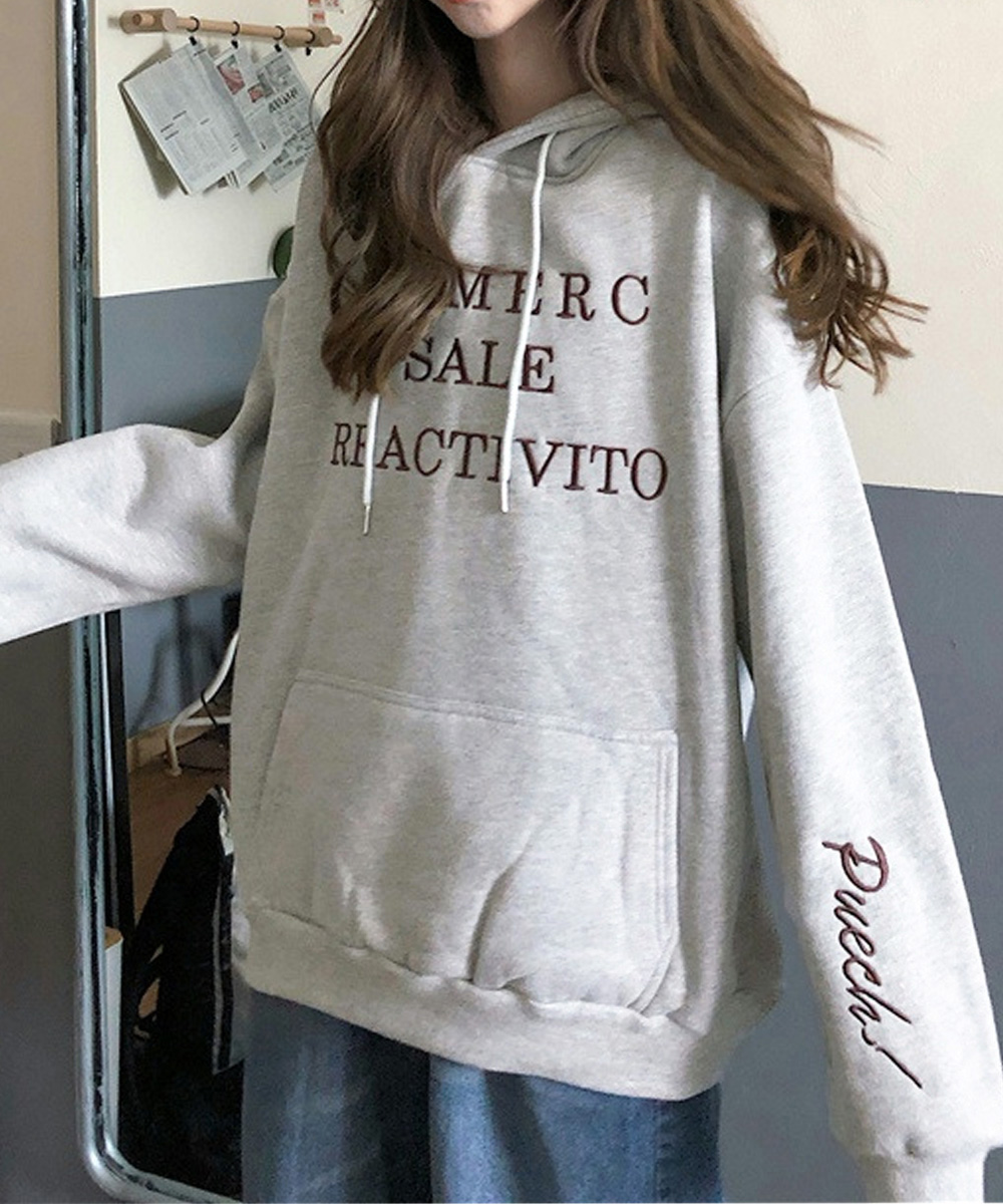 カジュアルコーデ 裏起毛スウェット フード付きロゴプリント暖かパーカー