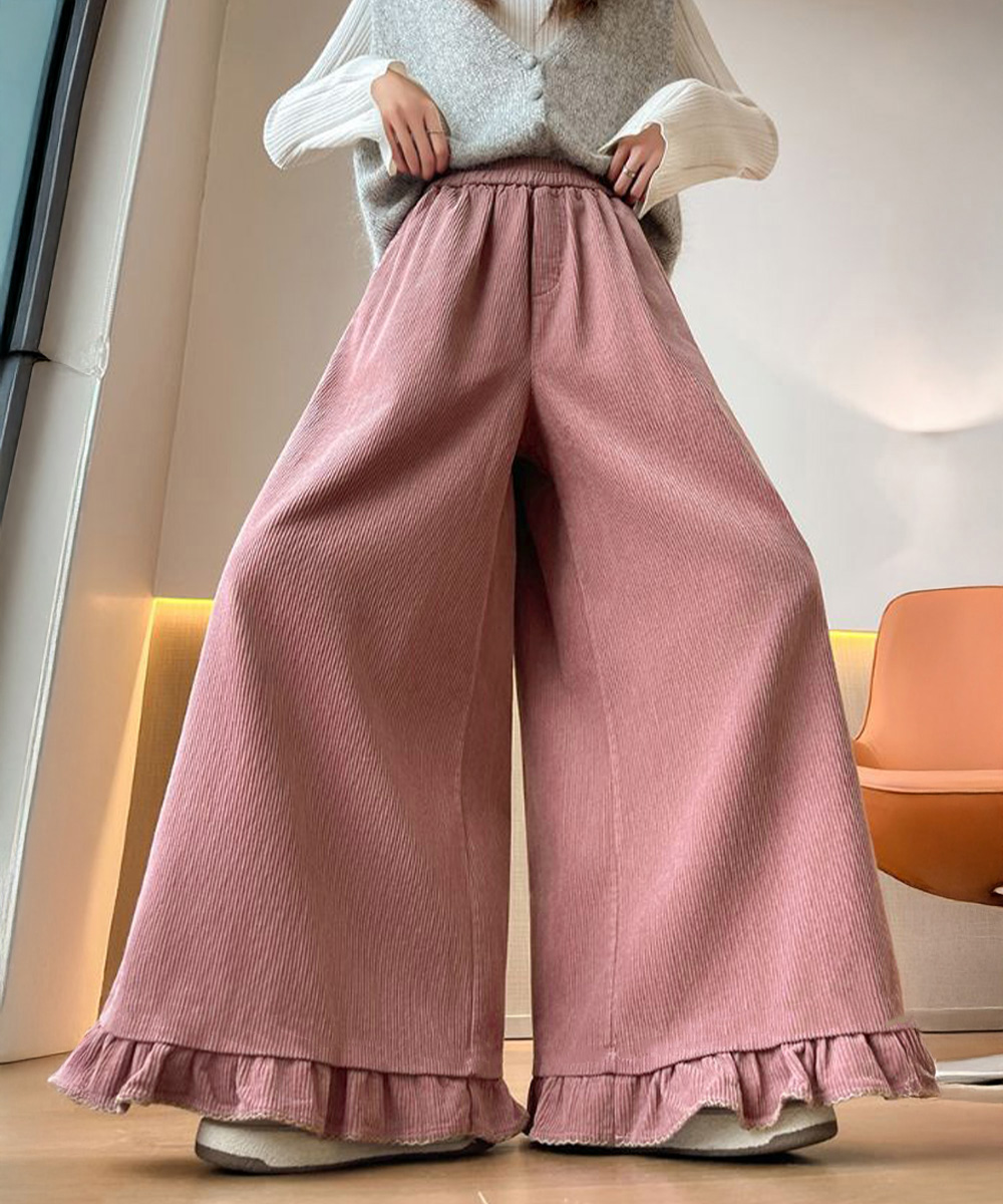 カジュアルコーデ 裾フリル付きワイドパンツ コーデュロイ素材
