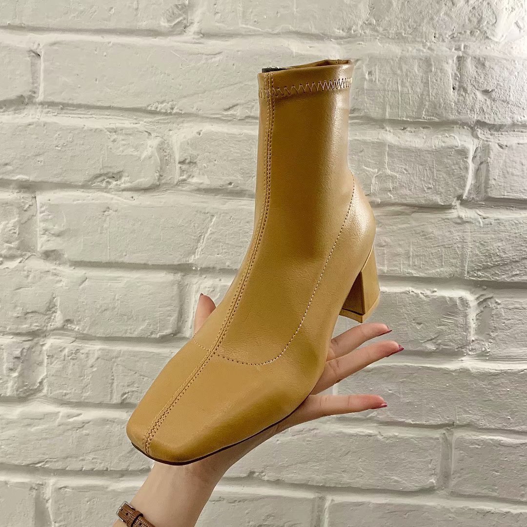 カジュアルコーデ 太ヒール ショートブーツ レディース 美脚効果 スクエアトゥ