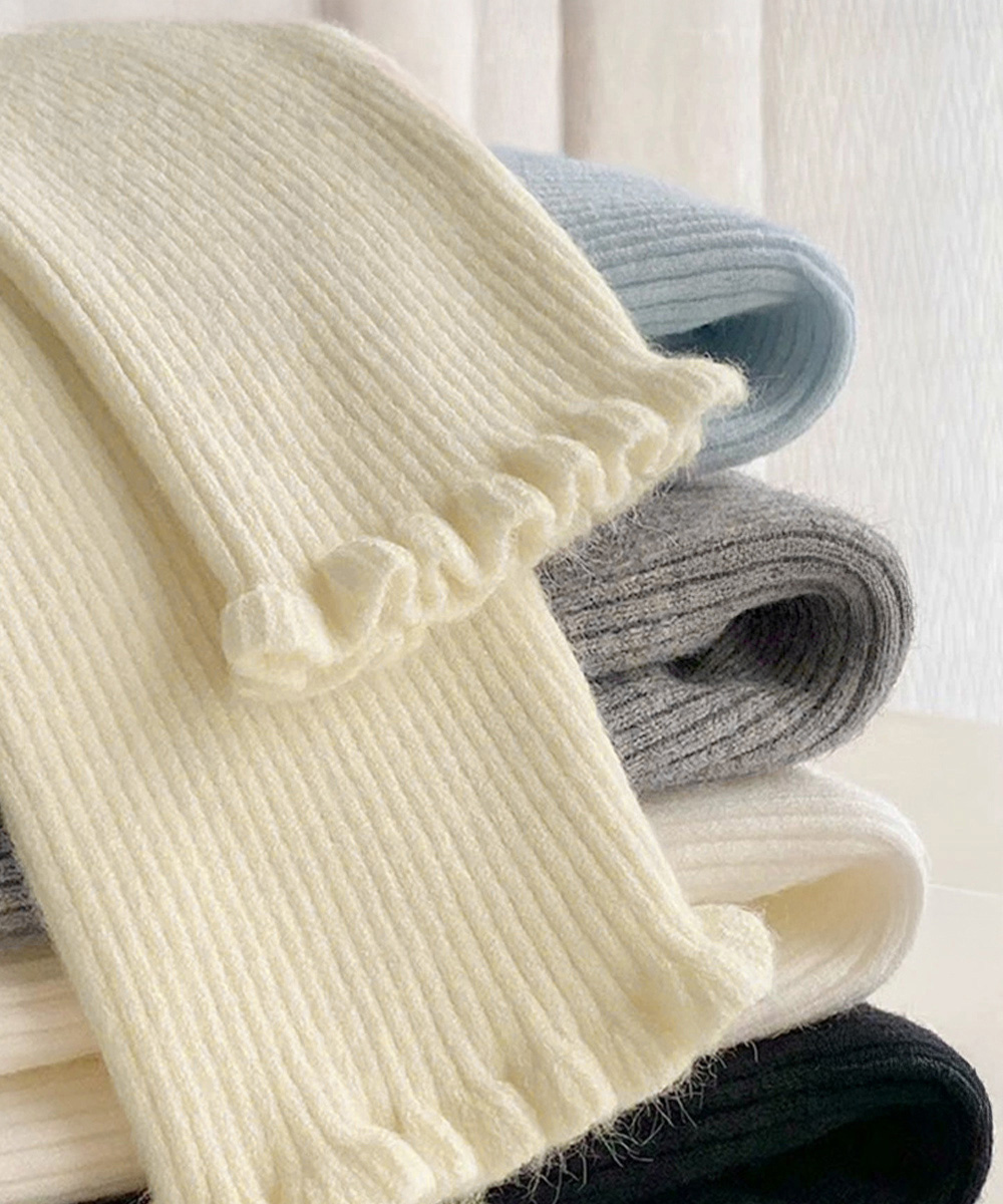 カジュアルコーデ フリル襟リブニットトップス 長袖丸首