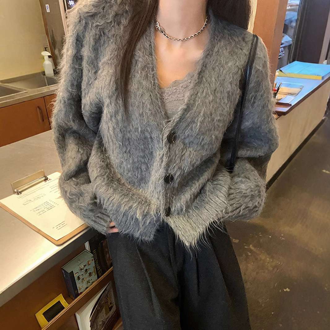 カジュアルコーデ もこもこニットカーディガン