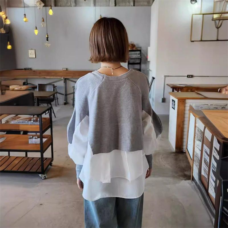 カジュアルコーデ 春夏レイヤード風 レトロ配色 ニットトップス
