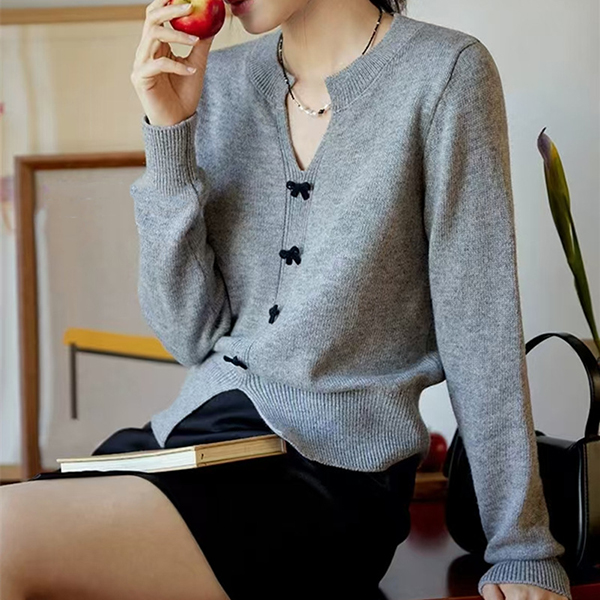 https://fulmo-img-server.com/casualfa/e638723b-7916-4021-99ea-00bacef0eaad.jpg