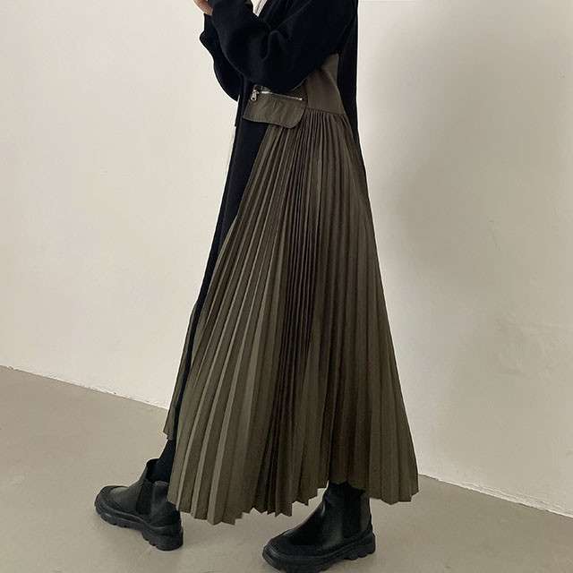 カジュアルコーデ  プリーツ切り替えオーバーサイズワンピース