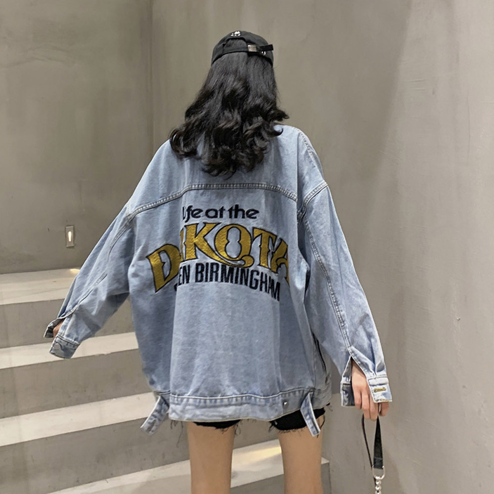 カジュアルコーデ レディース デニムジャケット 背中ロゴ ゆったり 体型カバー