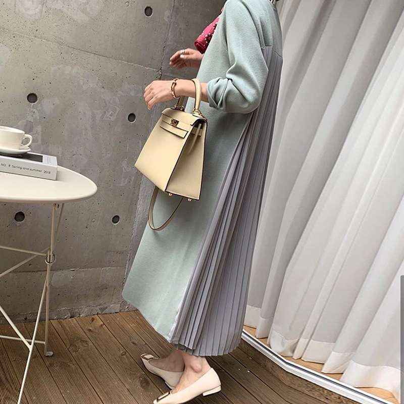 カジュアルコーデ  プリーツ切替えロングワンピース