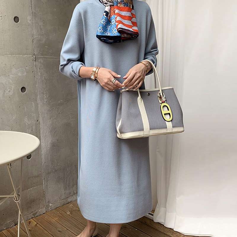 カジュアルコーデ  プリーツ切替えロングワンピース