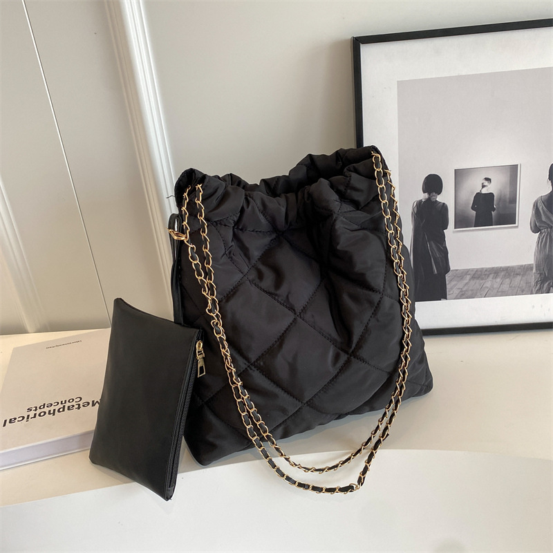 チェーン バッグ キルティング巾着チェーンバッグ