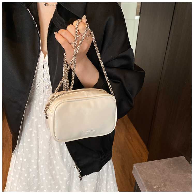 チェーン バッグ スクエアミニショルダーチェーンバッグ