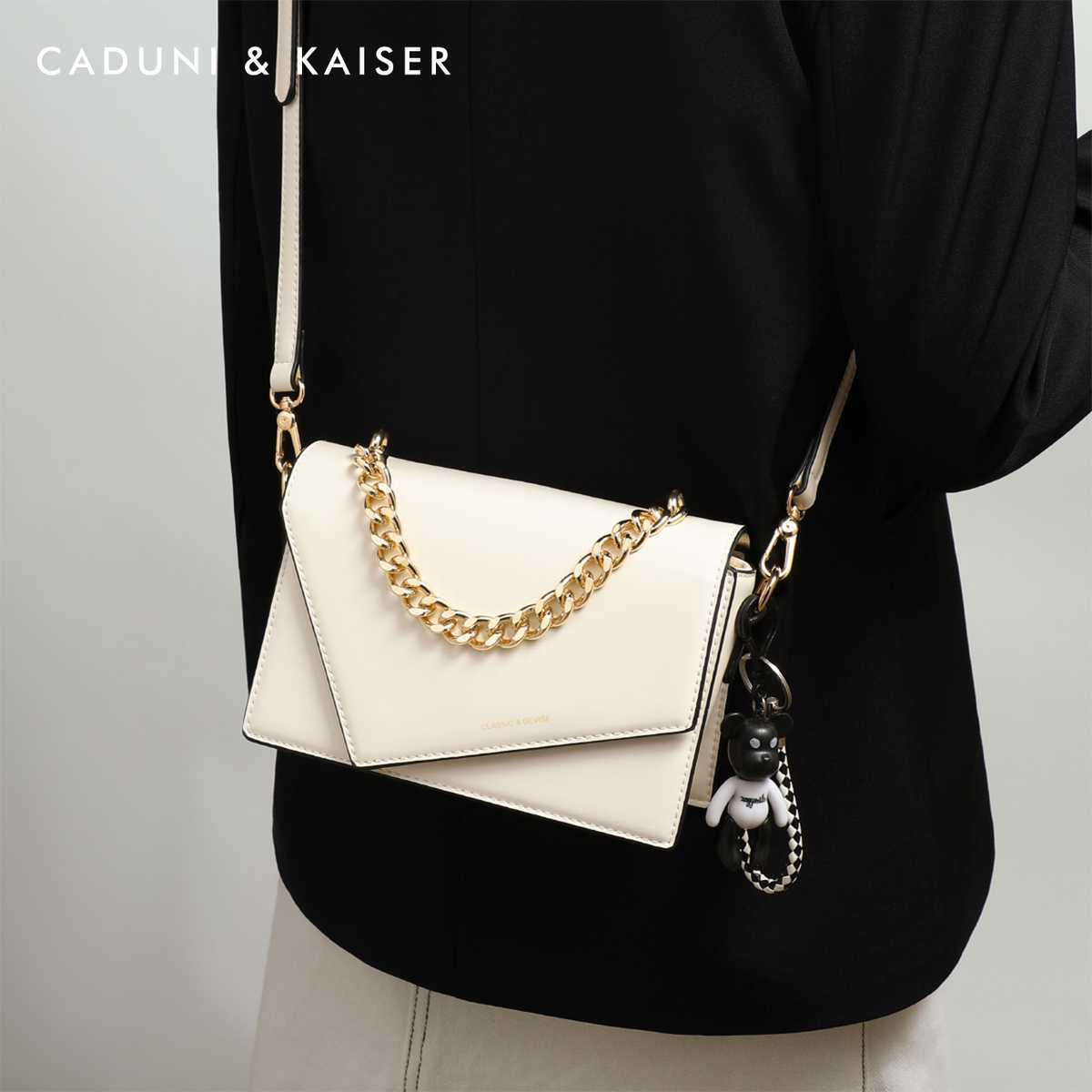 チェーン バッグ エレガント封筒型チェーンショルダーフラップ