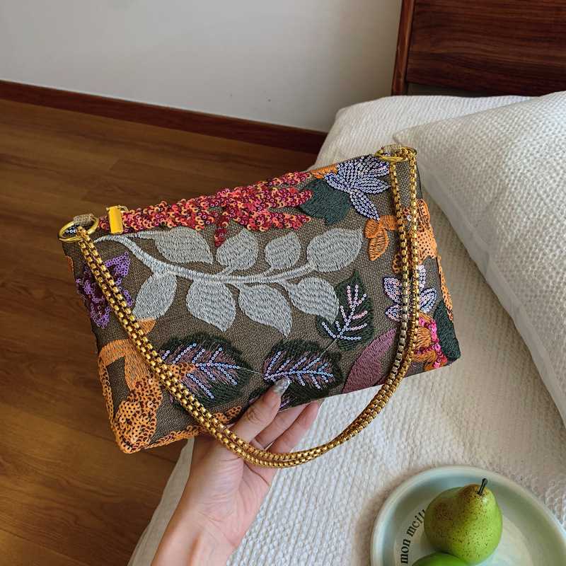 チェーン バッグ 森の宝物 刺繍トートバッグ