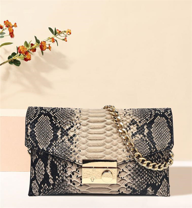 チェーン バッグ 蛇革風チェーン付きショルダーバッグ