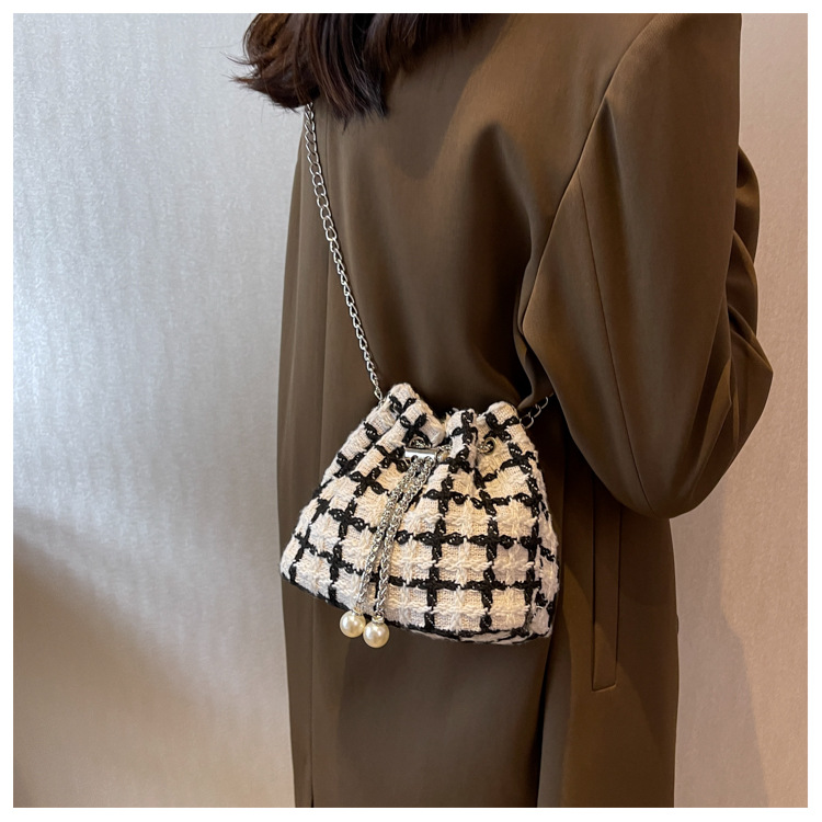 チェーン バッグ ツイード チェーン ショルダーバッグ パール タッセル 巾着