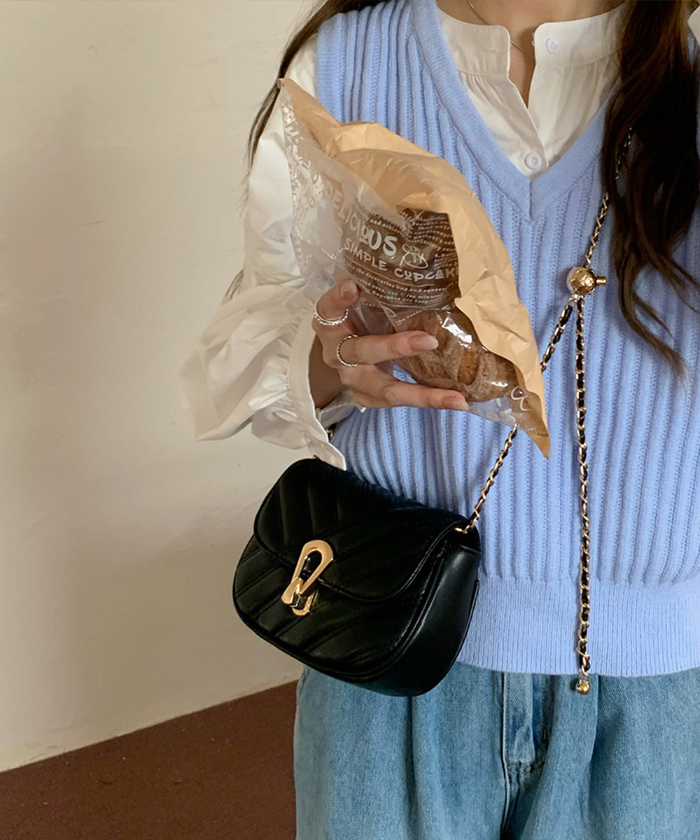 チェーン バッグ 上品なキルティングミニショルダー鞄