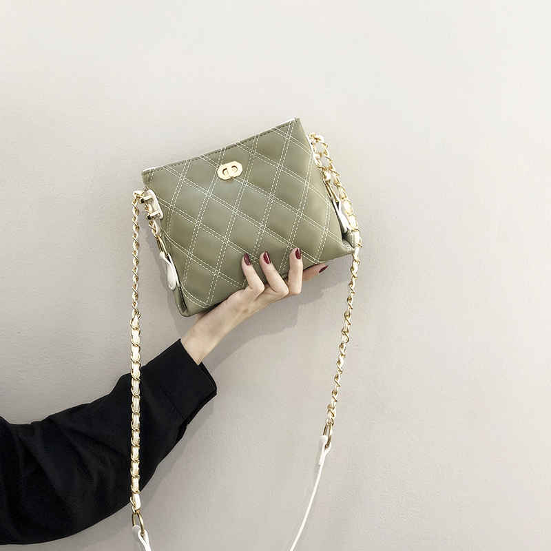 チェーン バッグ 菱格金具ミニショルダー