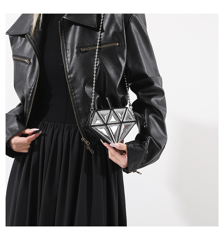 チェーン バッグ ダイヤモンド型ミニショルダーバッグ キラキラ輝く小物入れ チェーン付き