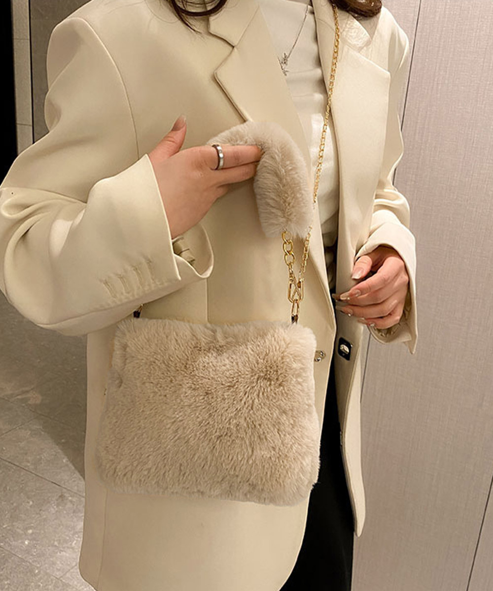 チェーン バッグ ふわふわファー チェーン付き肩掛けバッグ